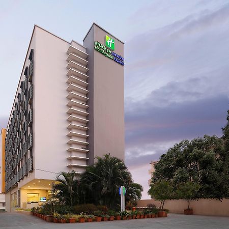 Holiday Inn Express Pune Hinjewadi By Ihg Pimpri-Chinchwad Exteriör bild