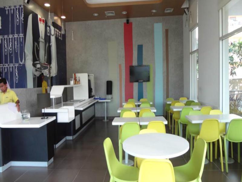 Holiday Inn Express Pune Hinjewadi By Ihg Pimpri-Chinchwad Exteriör bild